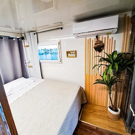 船屋 Floating Delta Del Po 维罗港